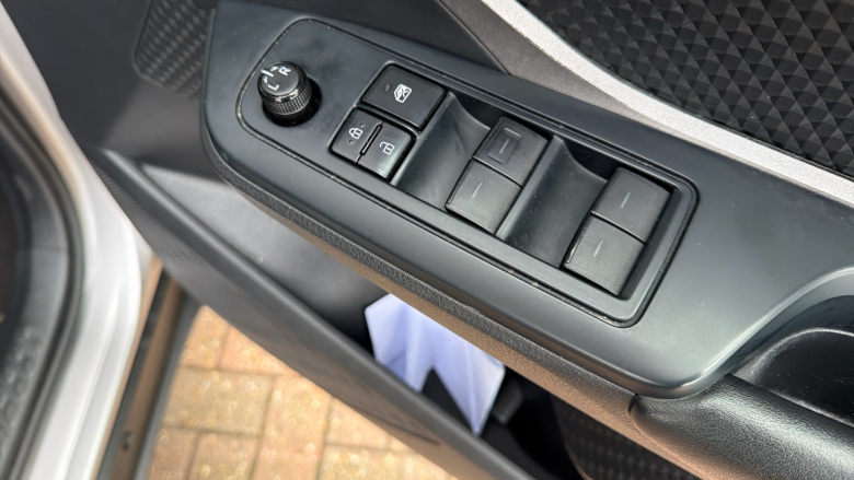 Toyota C-HR 1.8 Hybrid Icon 5dr CVT Hybrid Hatchback